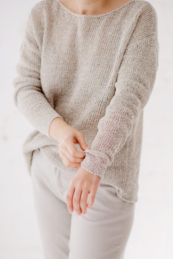 rankų darbo lininis megztinis