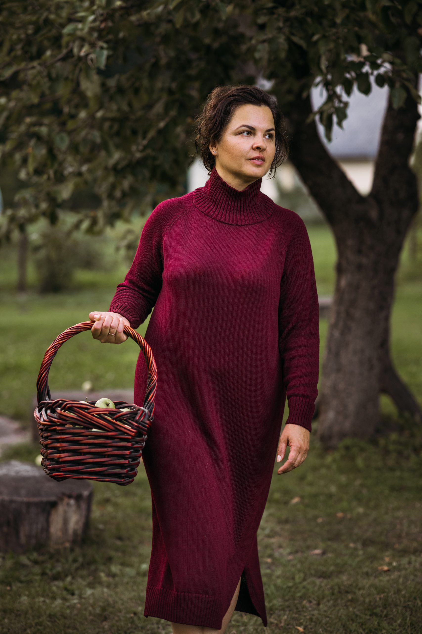 Rankų darbo megzta suknelė